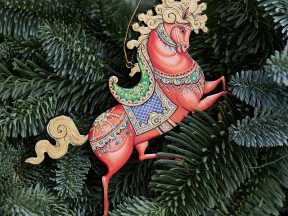 Красный конь