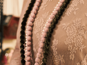 Во всех ты, Душечка, нарядах хороша…